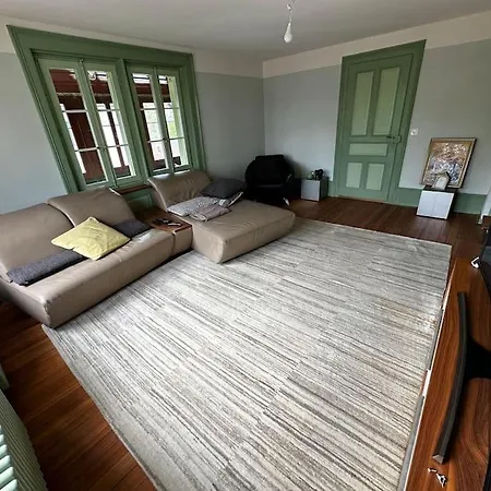 Апартаменты Zentrumsnahes, Stilvolles Nahe Bern-bahnhof Берн