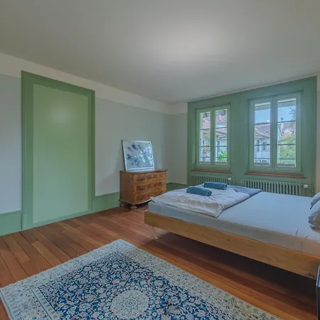 Апартаменты Zentrumsnahes, Stilvolles Nahe Bern-bahnhof Берн