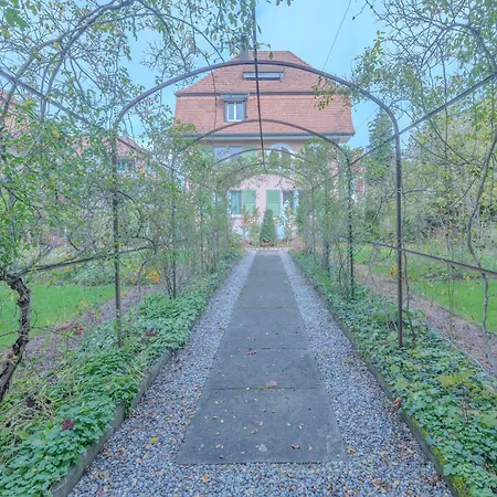 Zentrumsnahes, Stilvolles Nahe Bern-bahnhof ברן