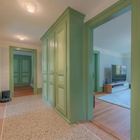 Zentrumsnahes, Stilvolles Nahe Bern-bahnhof Апартаменты *